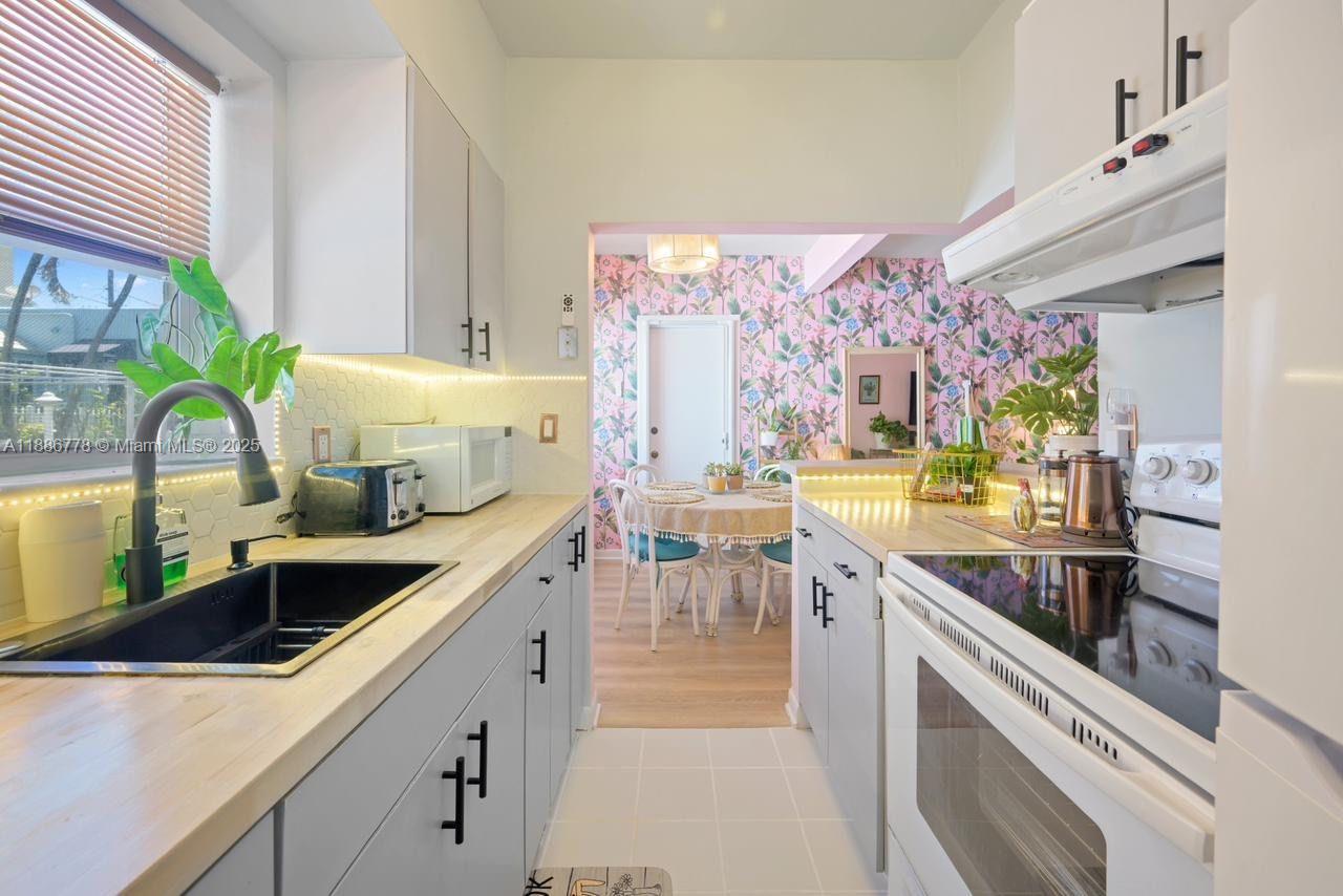 WINDWOOD SEAS CONDO - Residential