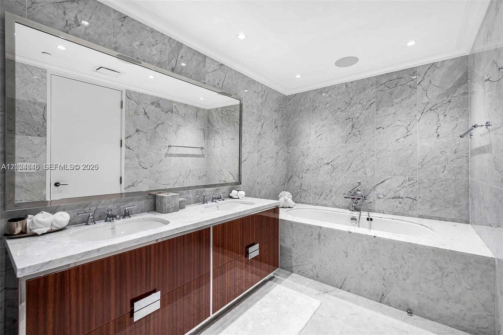 Ritz Carlton Residences - Residential Lease