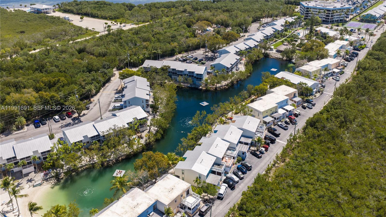 KAWAMA YACHT CLUB - Residential
