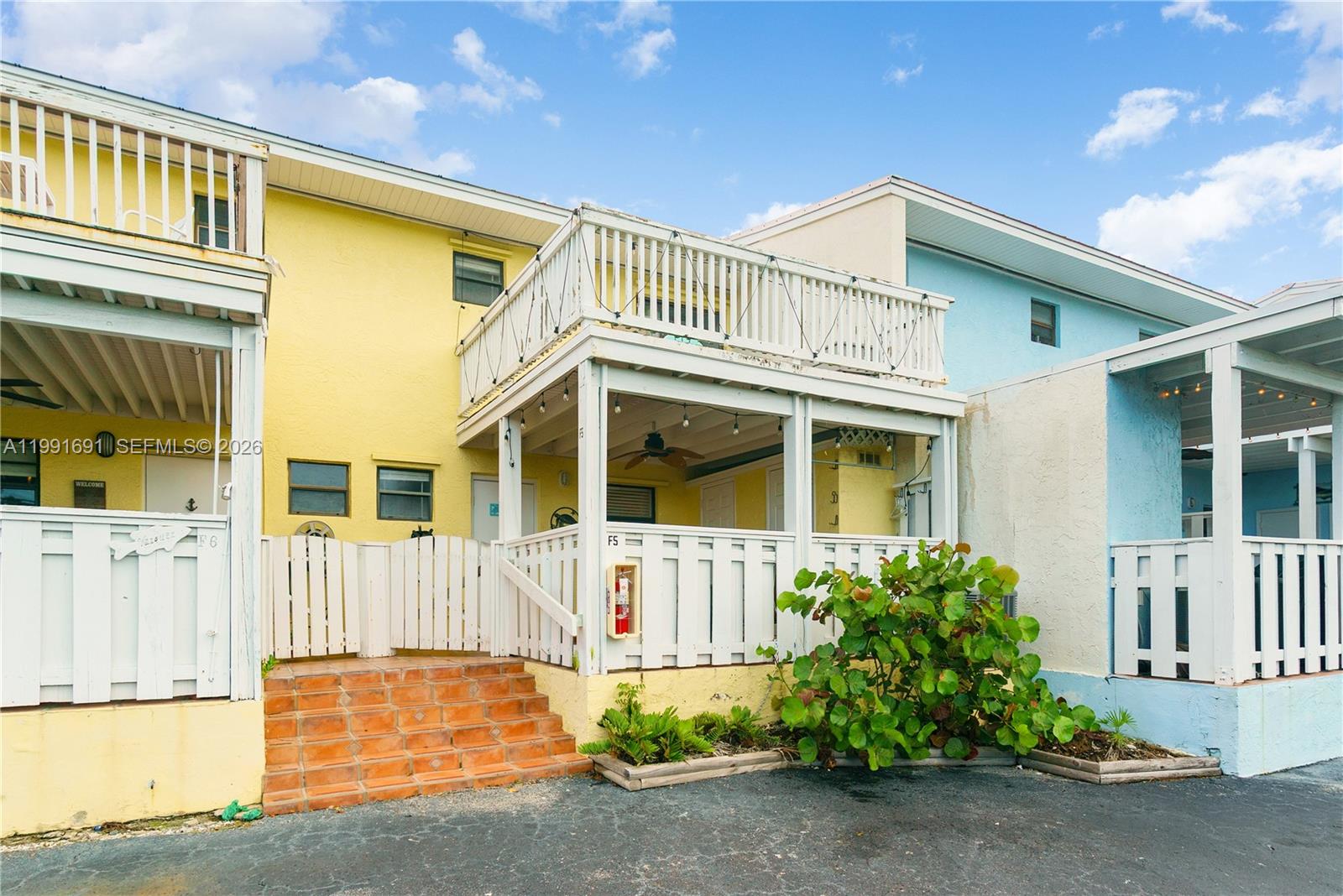 KAWAMA YACHT CLUB - Residential