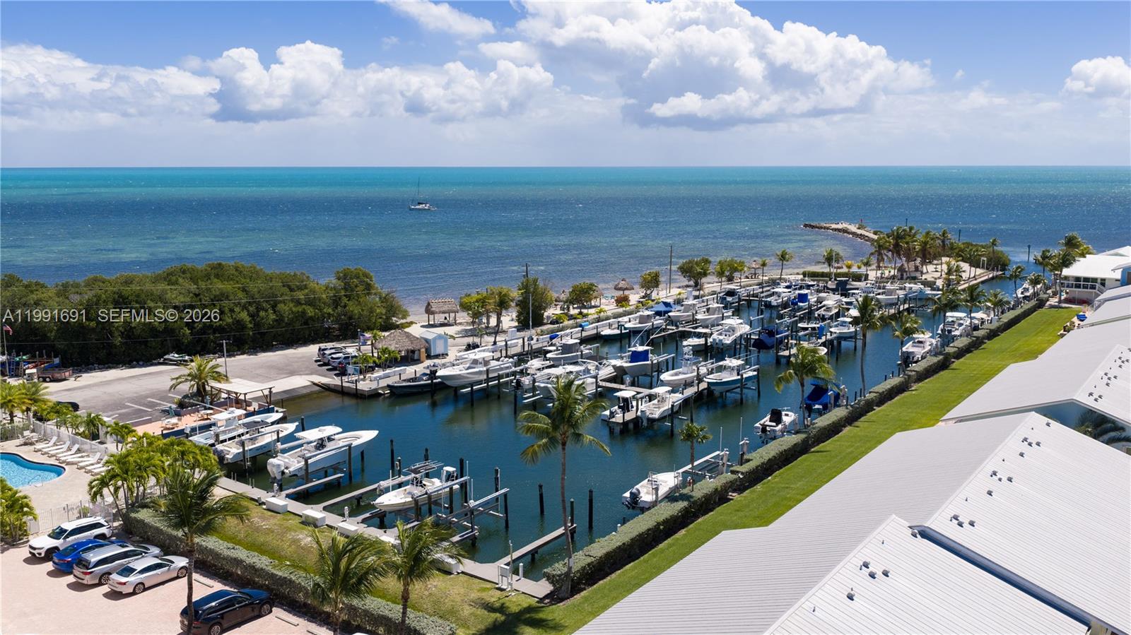KAWAMA YACHT CLUB - Residential