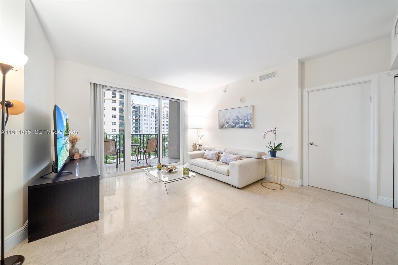 TURNBERRY VILLAGE SO TOWE - Residential