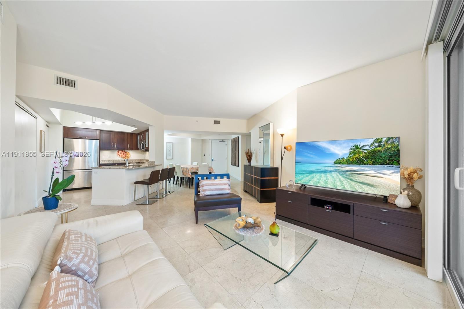Spacious 2-bedroom, 2-bath residence in the prestigious Turnberry Village, located in the heart of Aventura. Features include marble flooring, stainless steel appliances, granite countertops, and large walk-in closets.

Enjoy five-star amenities such as a heated pool, state-of-the-art fitness center, recreation room, full-service spa, and 24/7 valet parking. Tenant occupied, 24 hour notice. ****Please SEE Brokers Remarks.