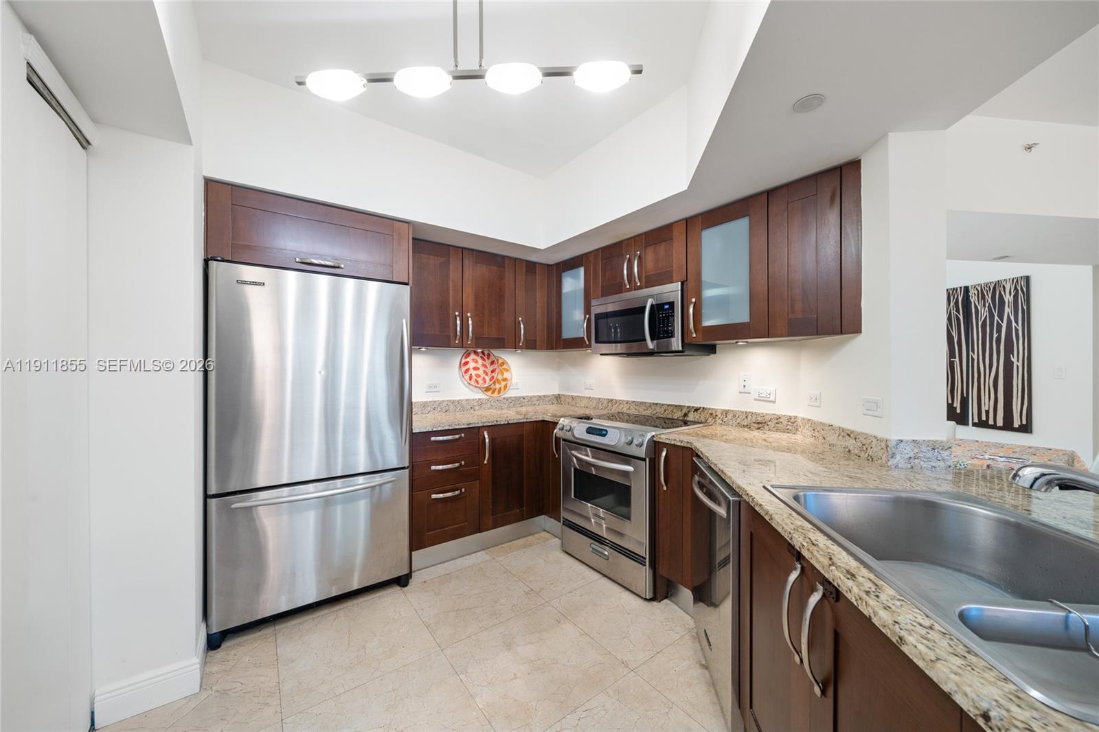 TURNBERRY VILLAGE SO TOWE - Residential
