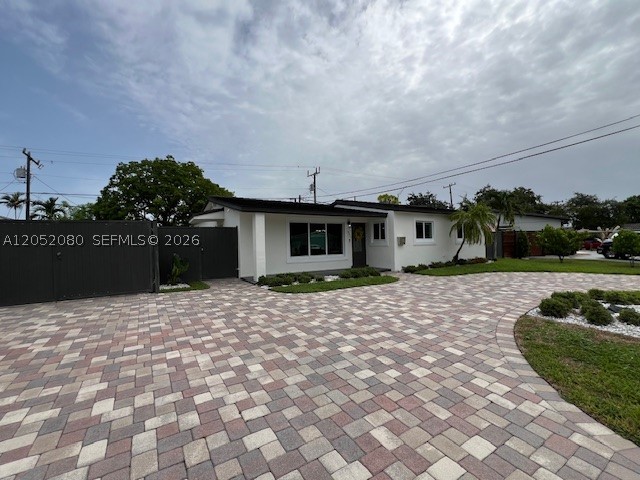 CORAL PARK ESTATES SEC 4 - Residential Lease