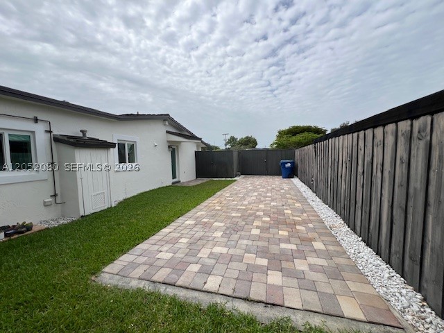 CORAL PARK ESTATES SEC 4 - Residential Lease