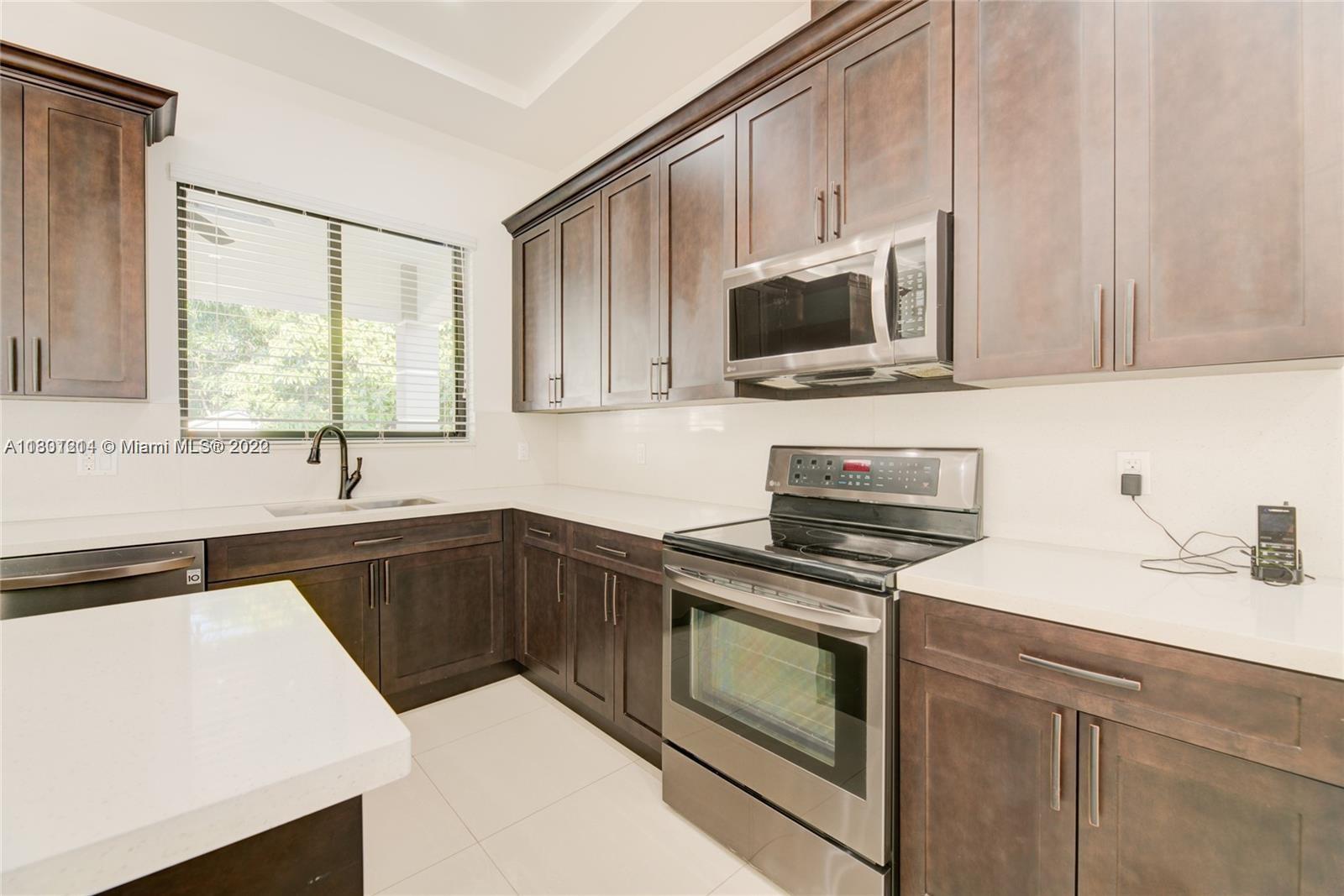 CORAL GATE SEC D - Residential Lease