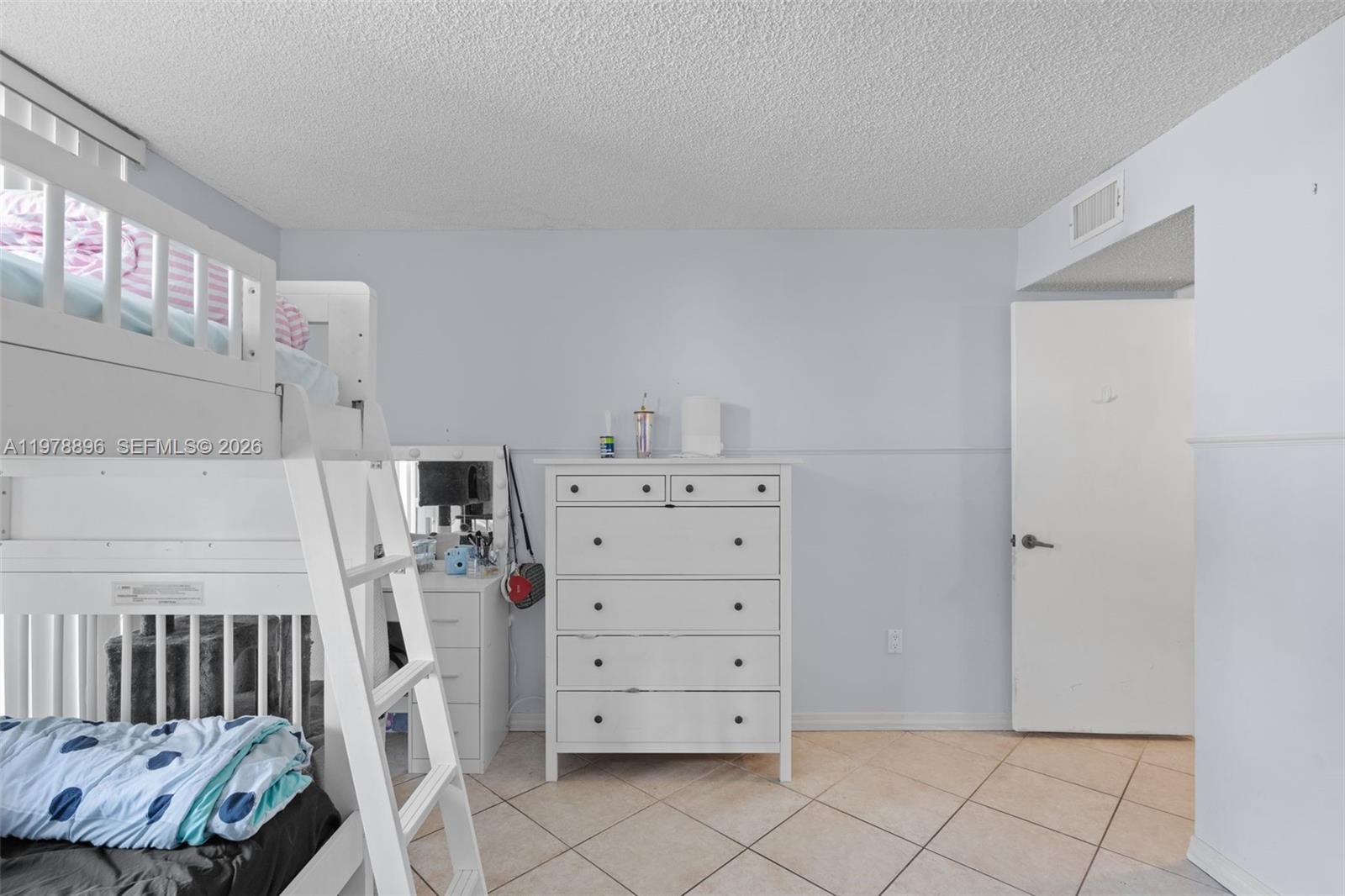 PARKVIEW PLAZA CONDO - Residential
