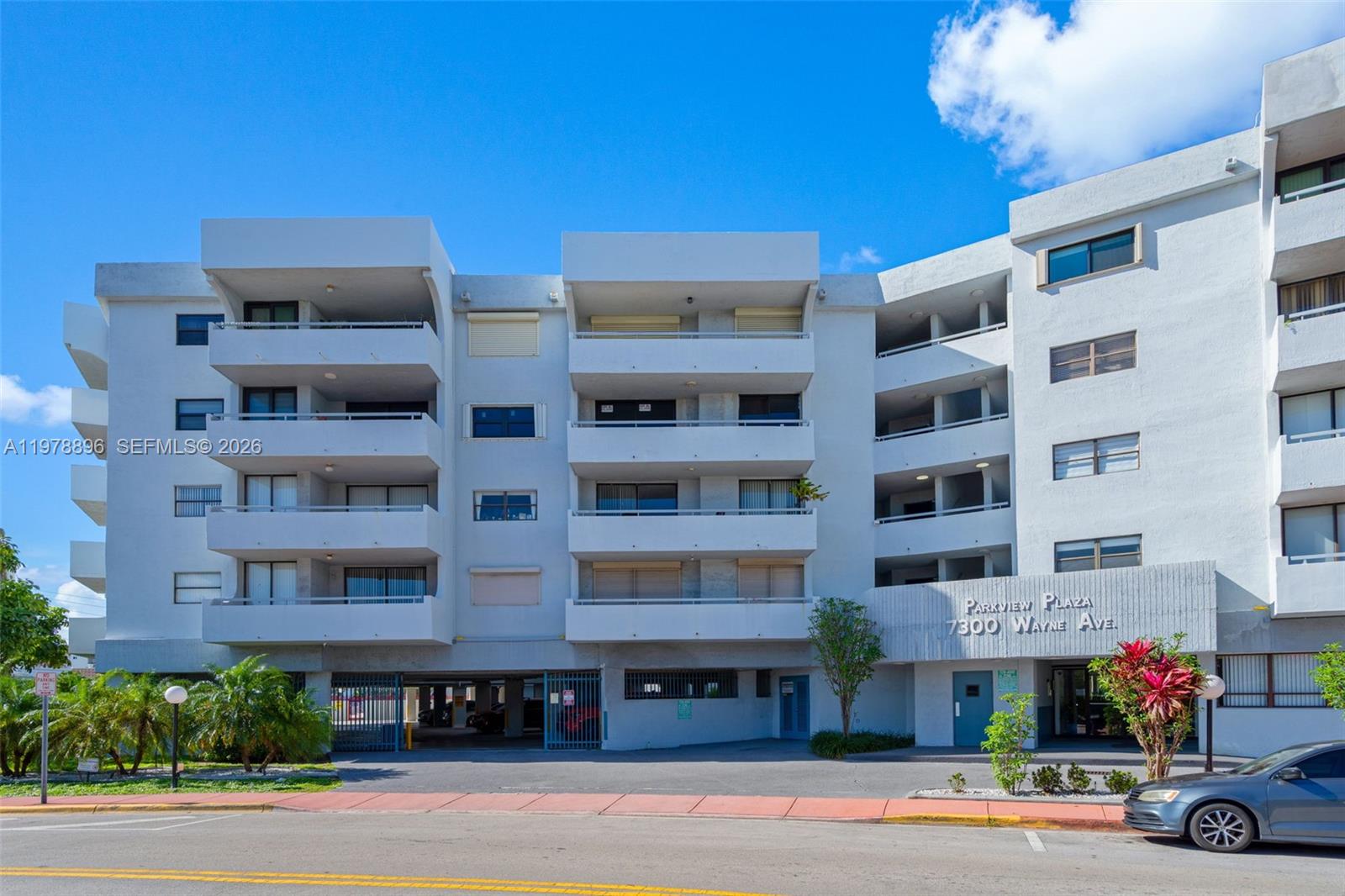 PARKVIEW PLAZA CONDO - Residential