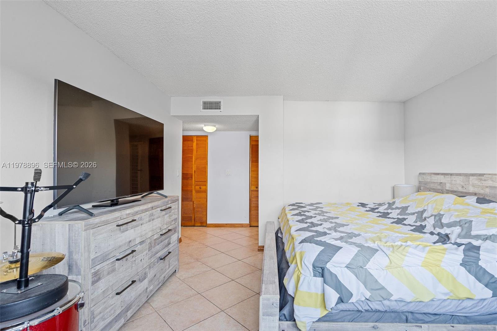 PARKVIEW PLAZA CONDO - Residential