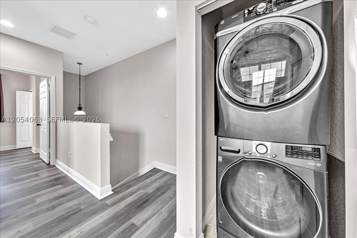 COBBLESTONE II - Residential Lease