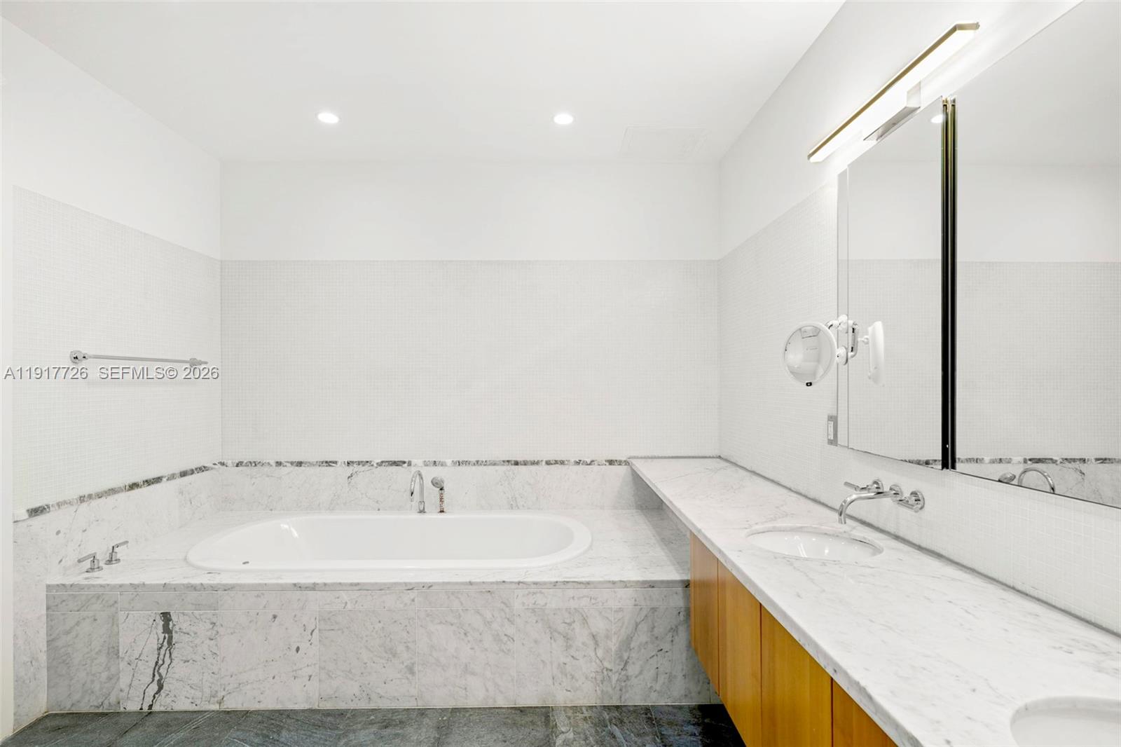 CHATHAM AT AQUA CONDO - Residential
