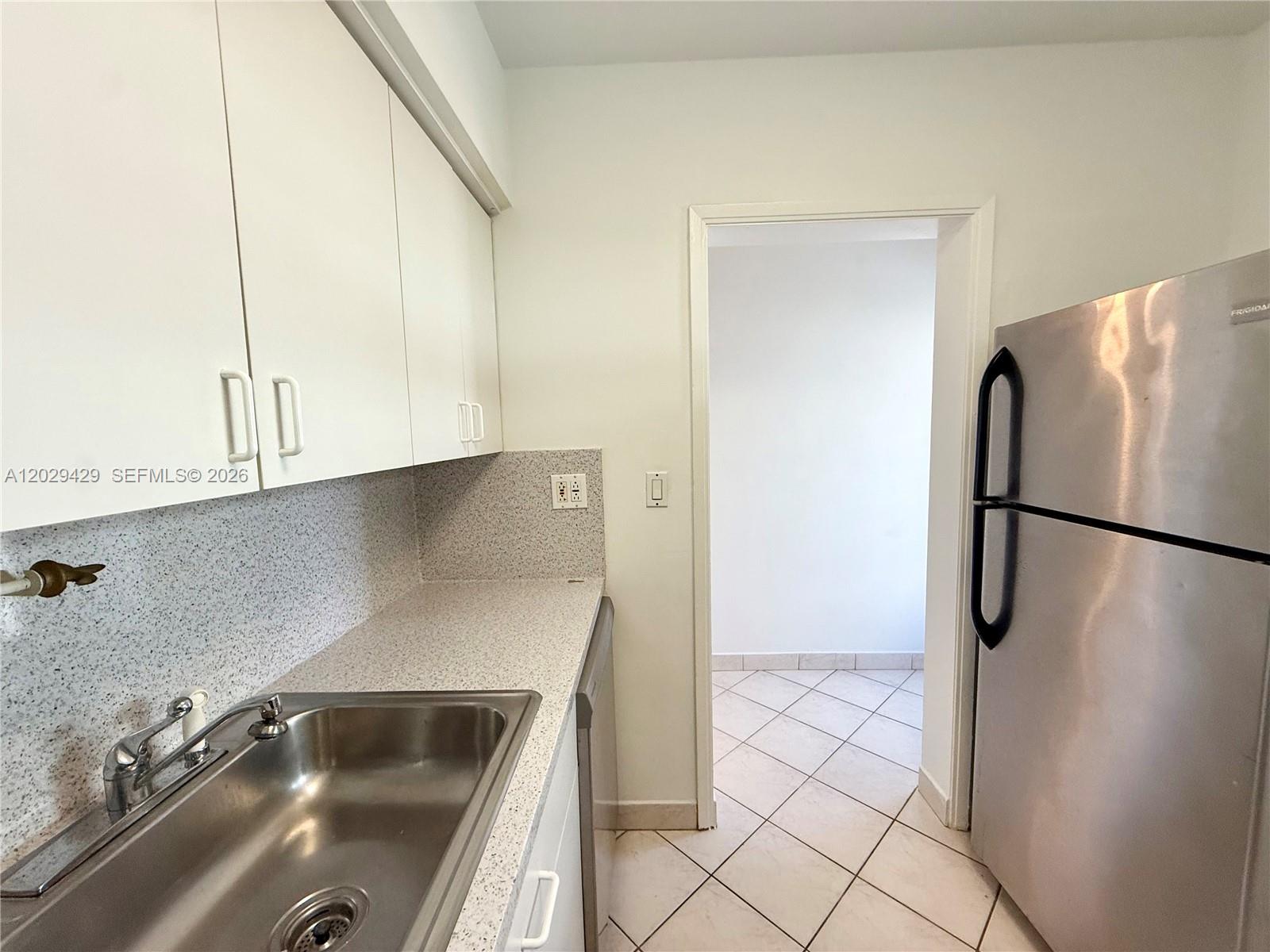 BROWNSTONE CO-OP APTS INC - Residential Lease