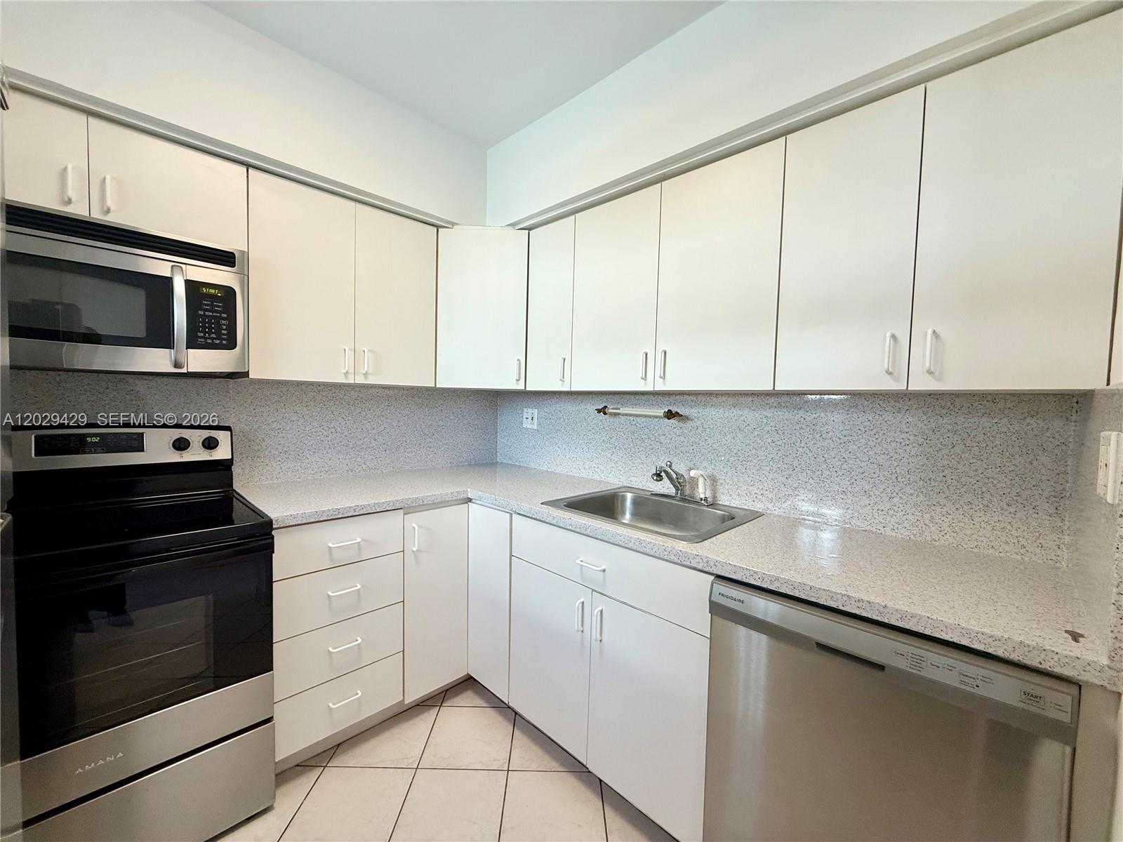 BROWNSTONE CO-OP APTS INC - Residential Lease
