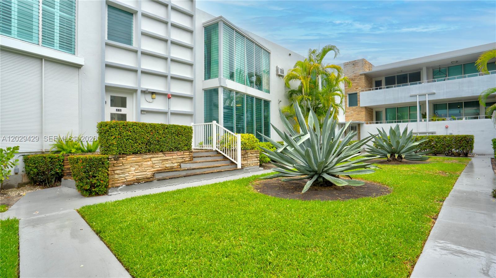 BROWNSTONE CO-OP APTS INC - Residential Lease