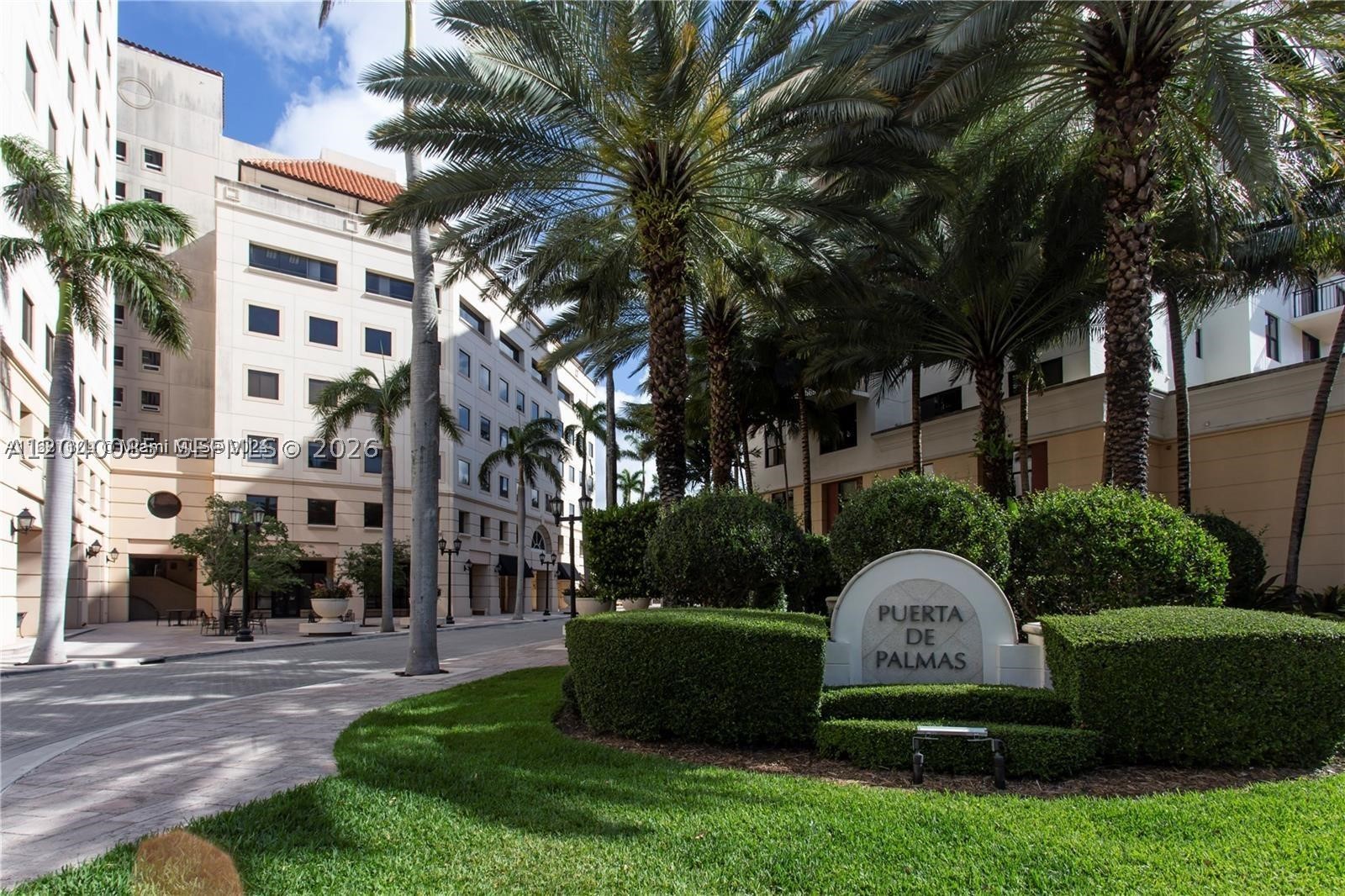 PUERTA DE PALMAS CONDO - Residential