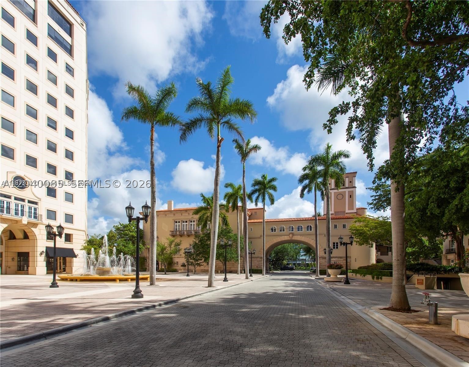 PUERTA DE PALMAS CONDO - Residential