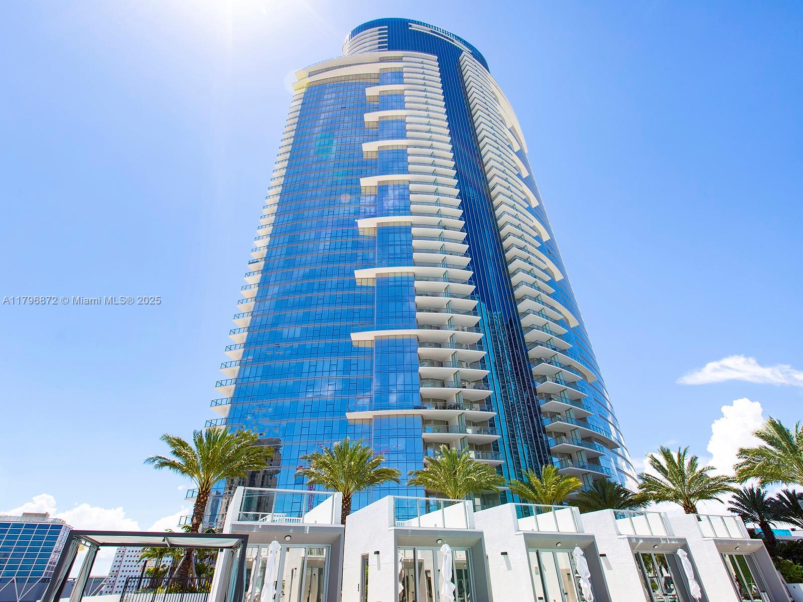 PARAMOUNT MIAMI WORLDCENT - Residential