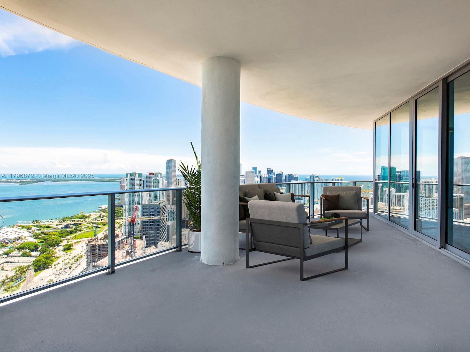 PARAMOUNT MIAMI WORLDCENT - Residential