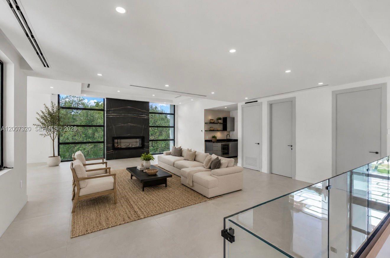 BAY RIDGE ESTS - Residential