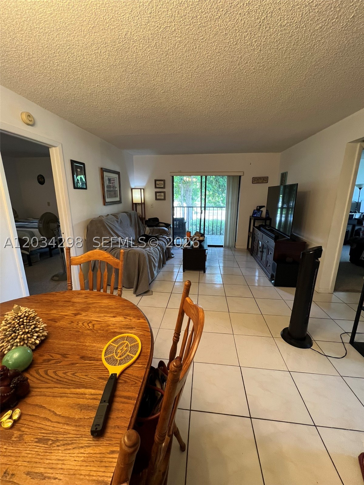 BANYAN TREE SIX CONDO - Residential