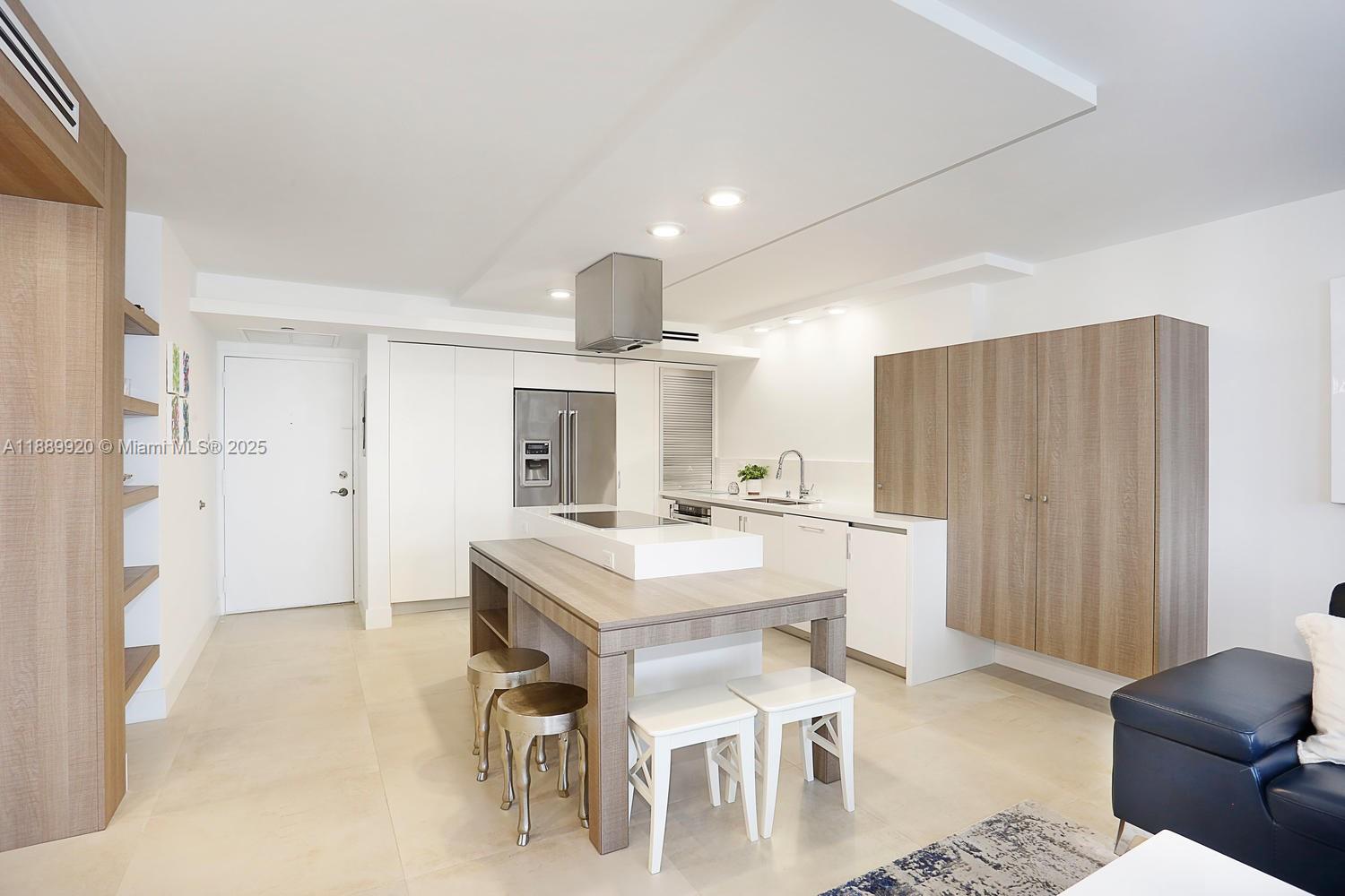 BRICKELL PLACE CONDO - Residential Lease