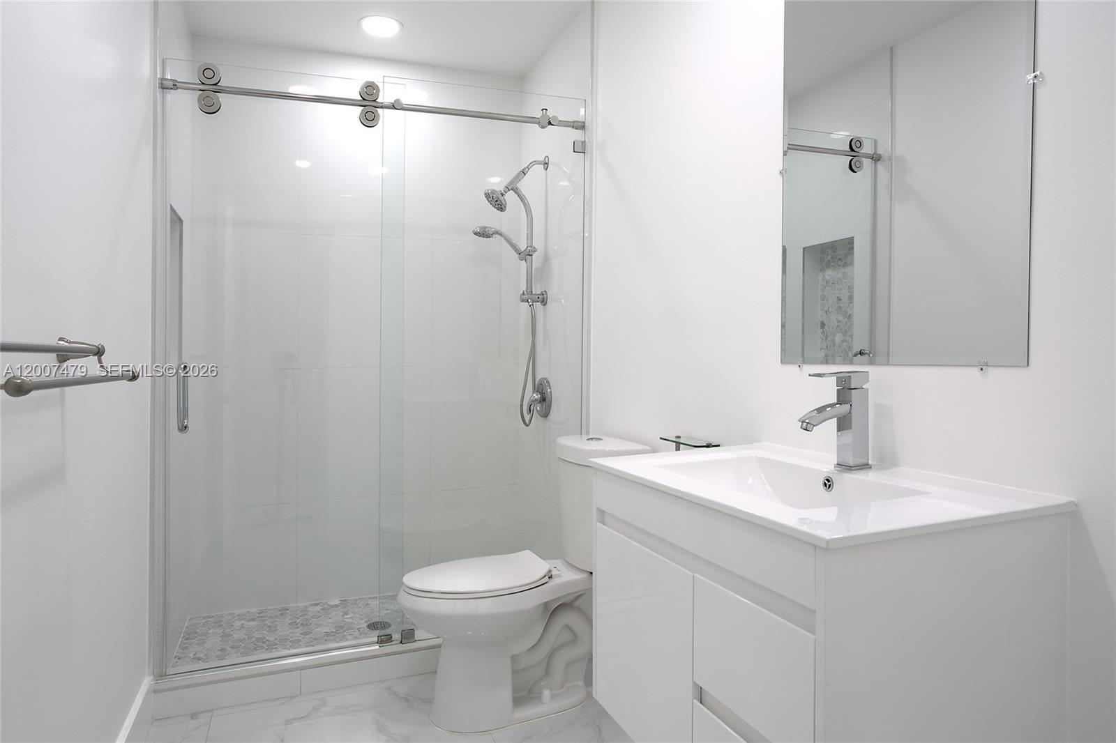 COUNTRY CLUB OF MIAMI EST - Residential