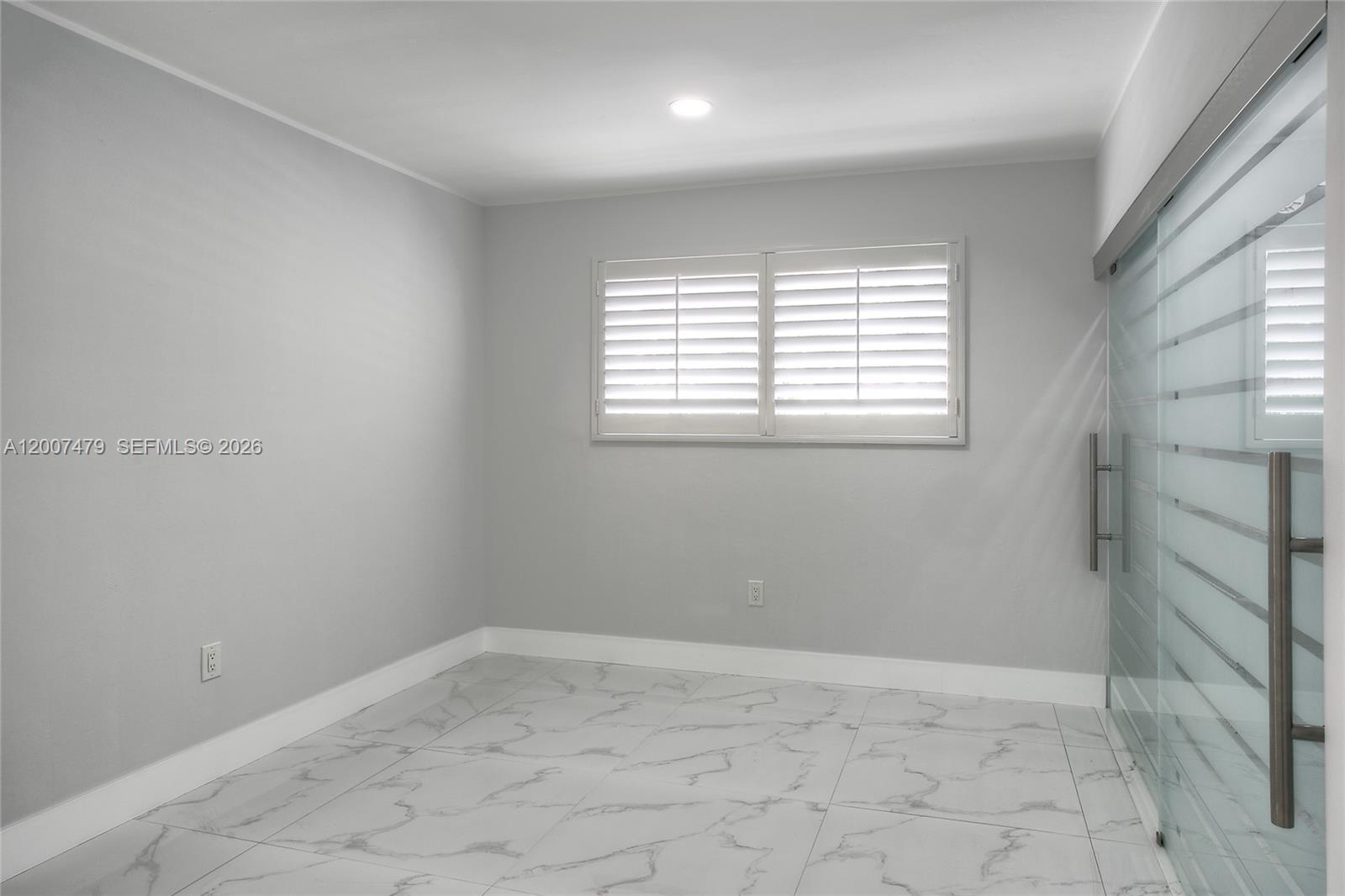 COUNTRY CLUB OF MIAMI EST - Residential