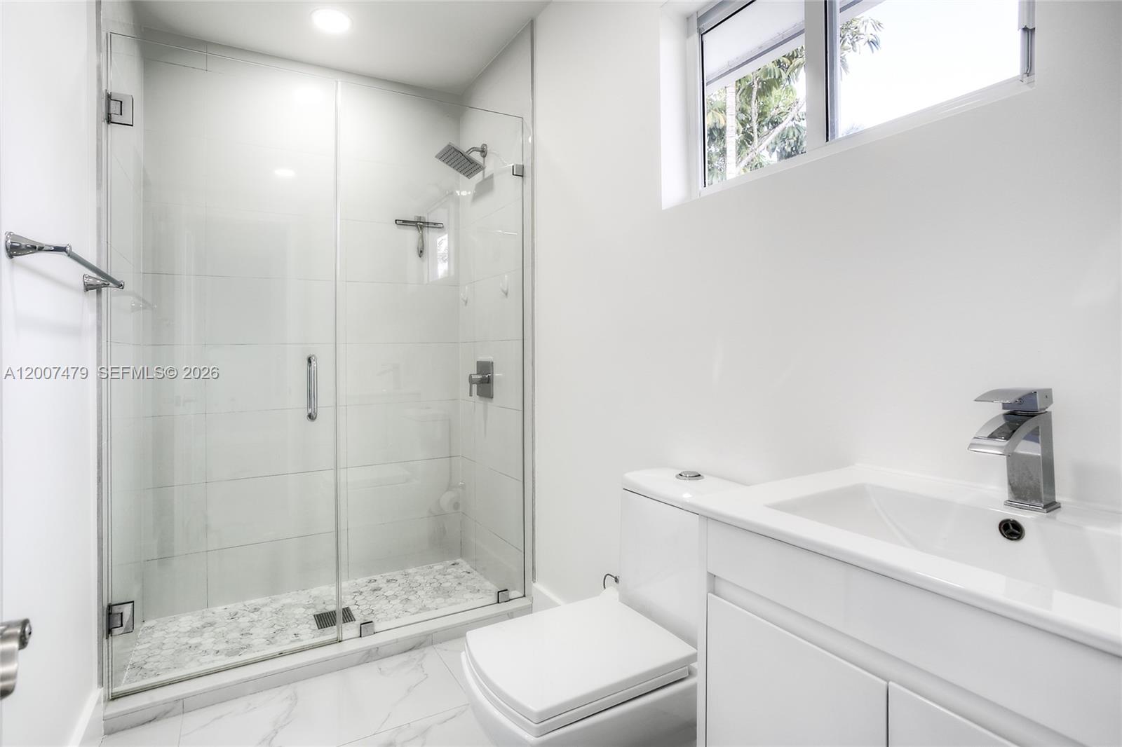 COUNTRY CLUB OF MIAMI EST - Residential