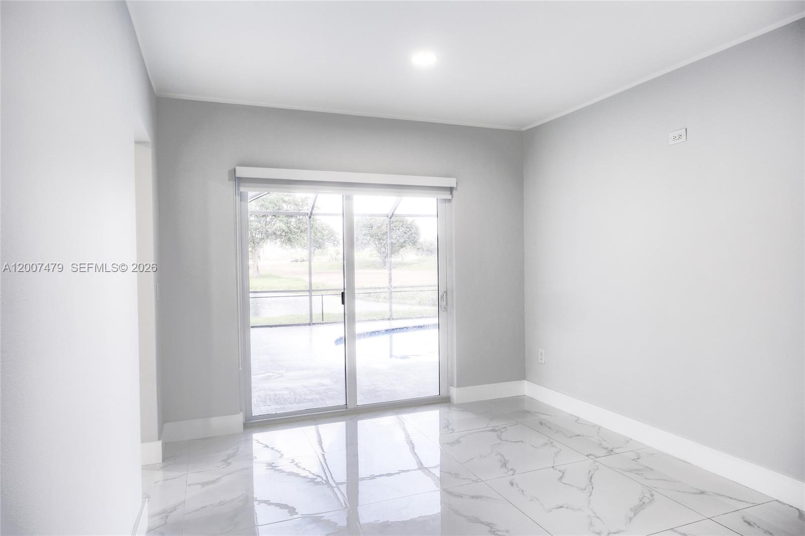 COUNTRY CLUB OF MIAMI EST - Residential