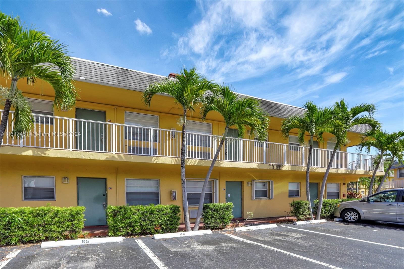 EL SOL AT MAIN STREET CON - Residential Lease