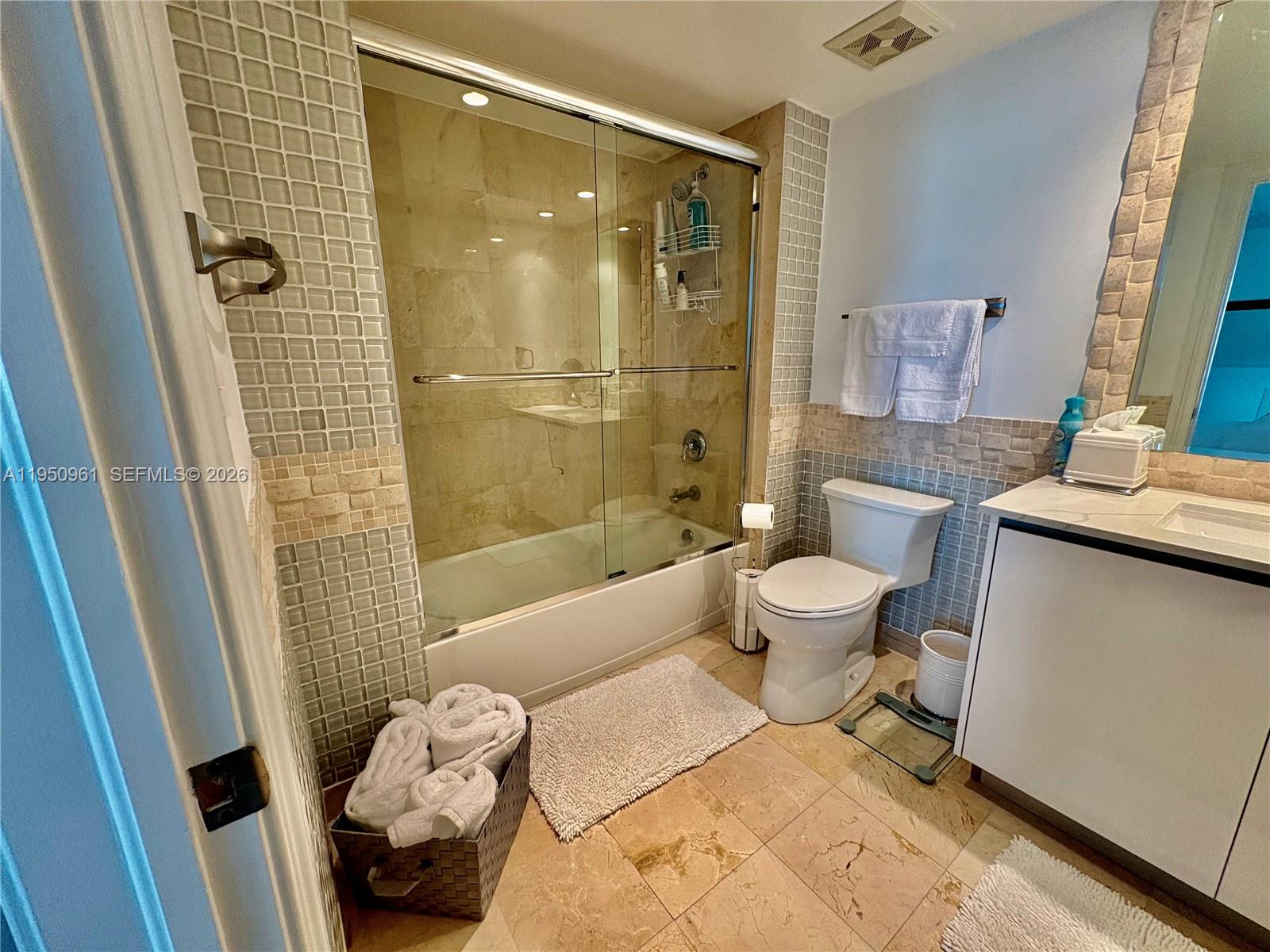 1800 CLUB CONDO - Residential