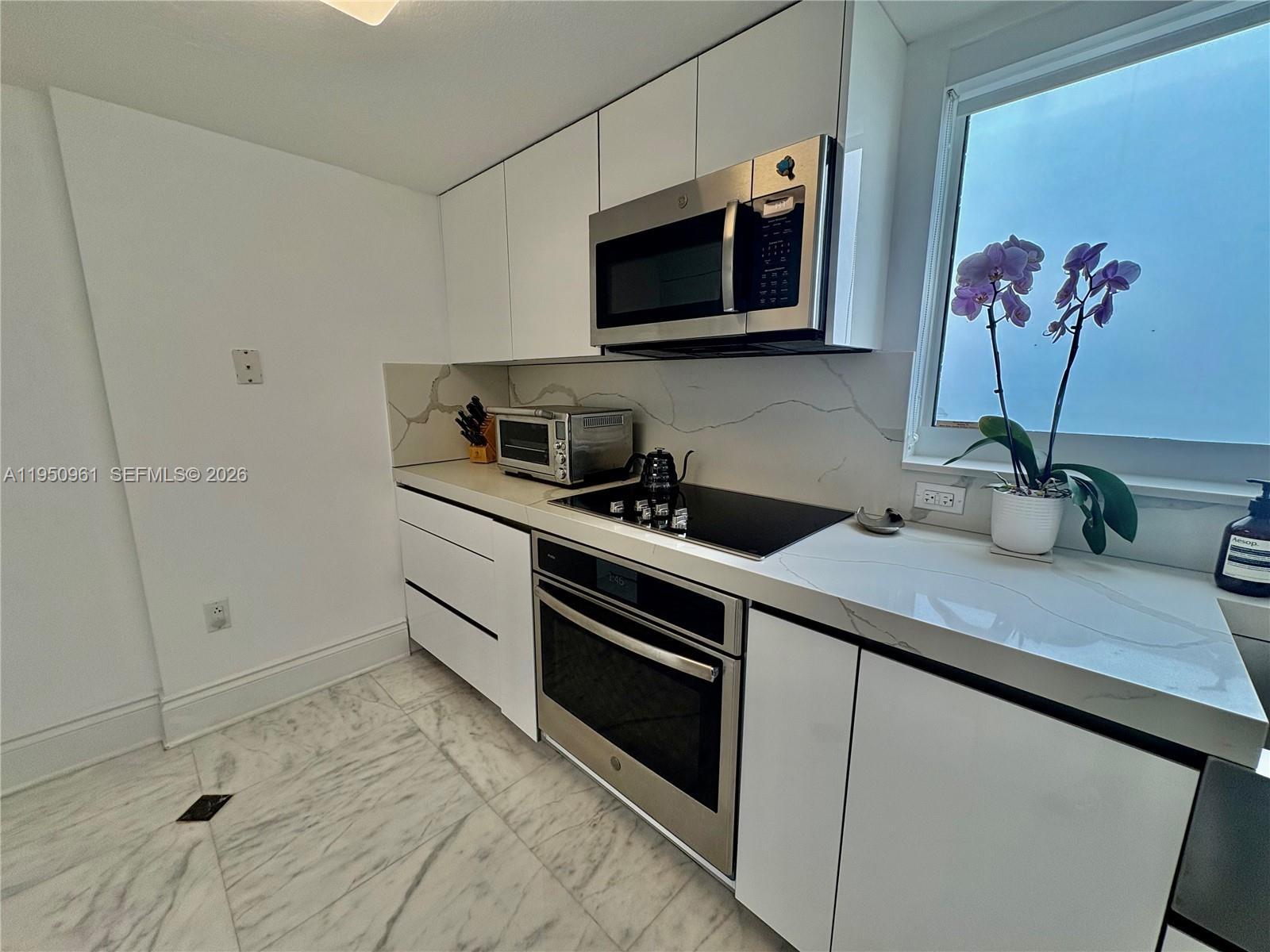 1800 CLUB CONDO - Residential