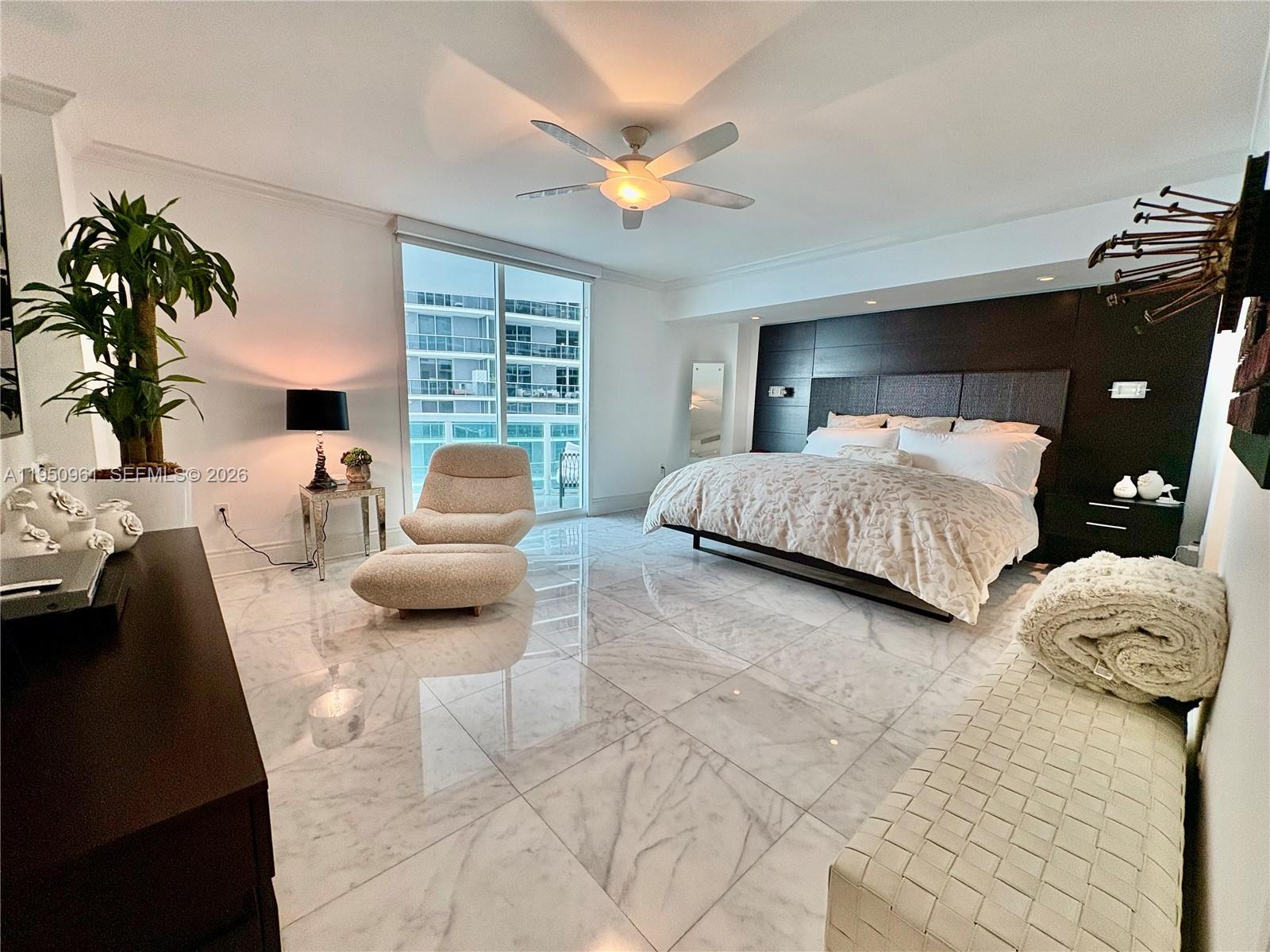 1800 CLUB CONDO - Residential