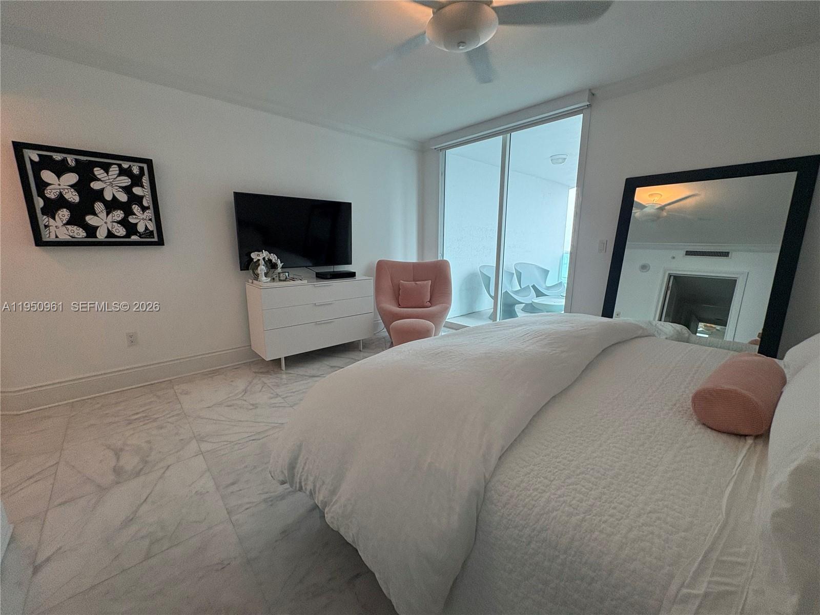 1800 CLUB CONDO - Residential