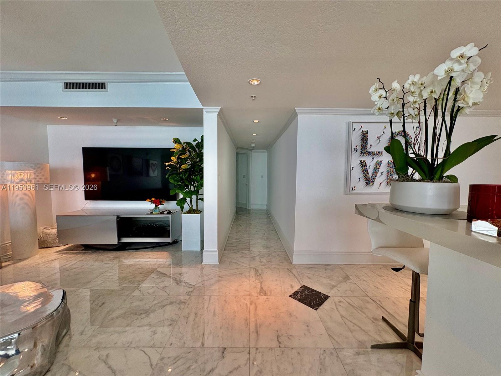 1800 CLUB CONDO - Residential