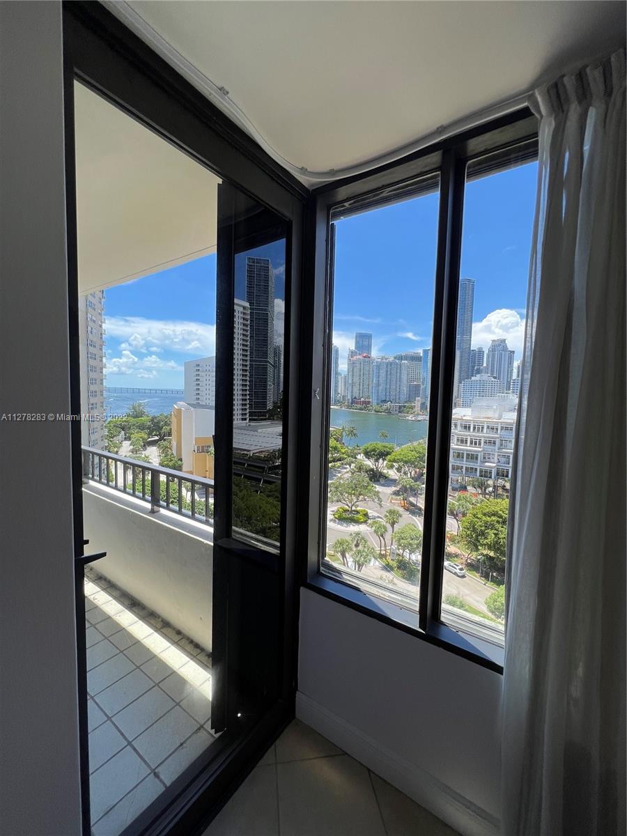 BRICKELL KEY ONE CONDO - Residential Lease