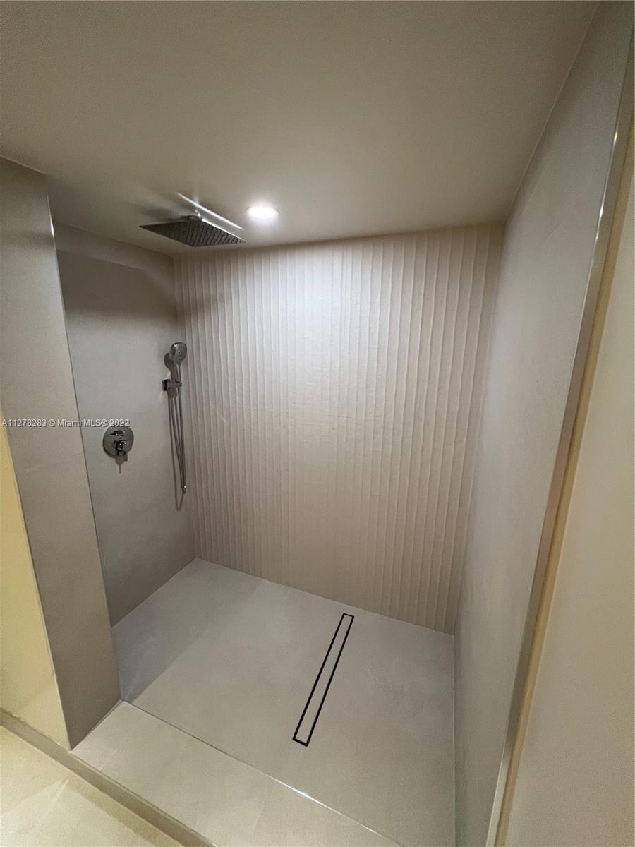 BRICKELL KEY ONE CONDO - Residential Lease