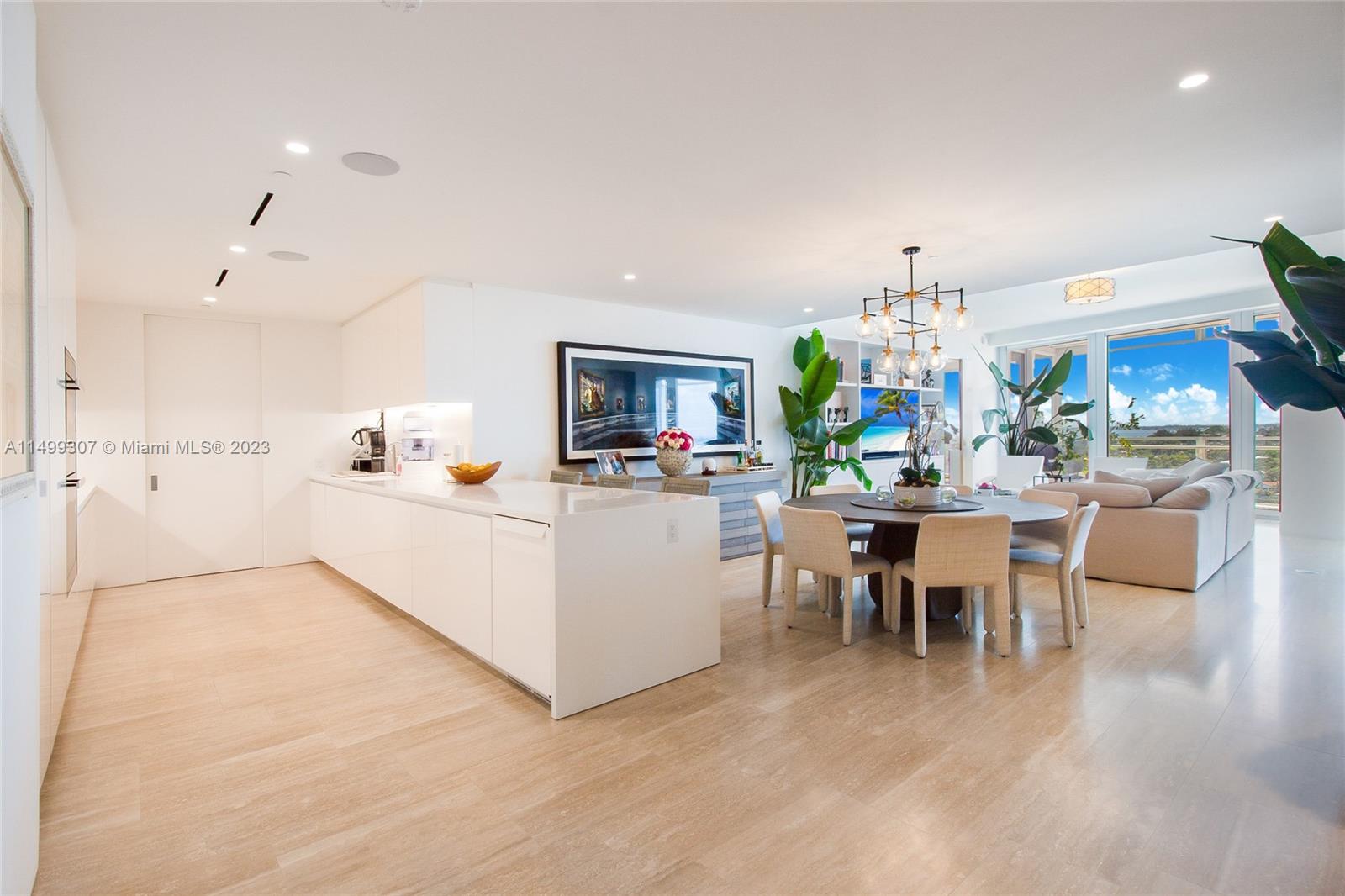 SURF CLUB CONDO - Residential