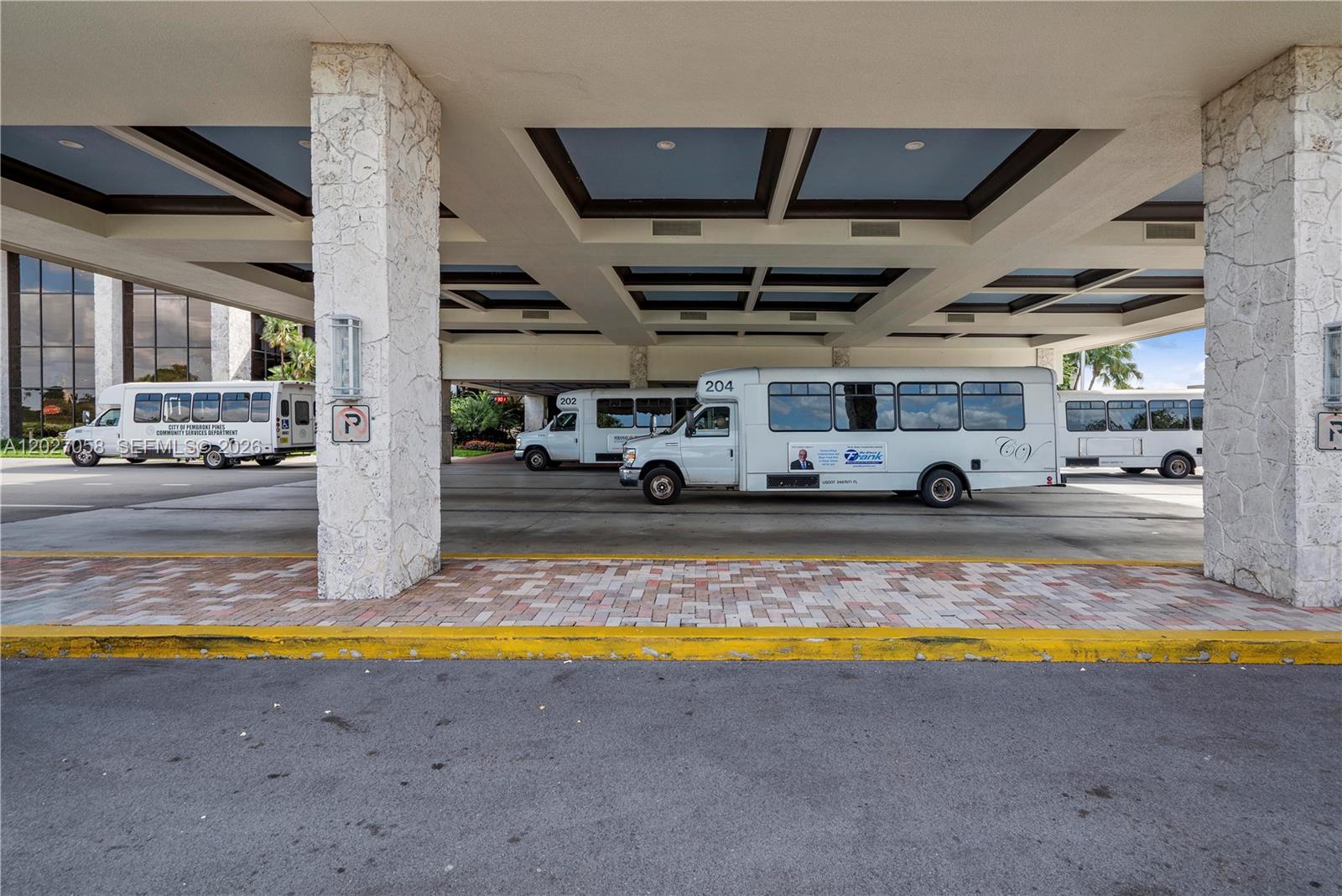 IVANHOE EAST AT CENTURY V - Residential Lease