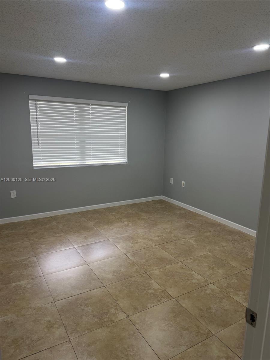 VERANO AT MIRAMAR CONDO - Residential Lease