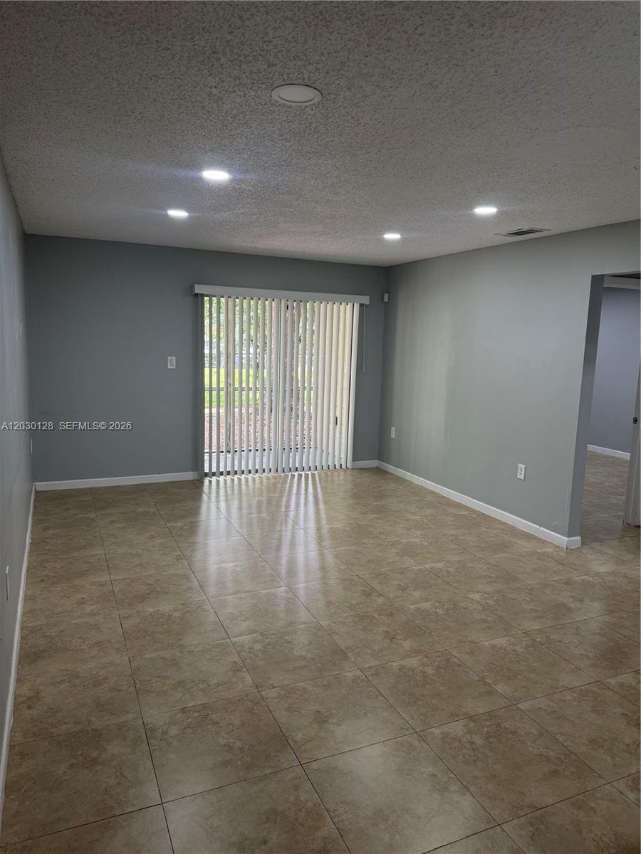VERANO AT MIRAMAR CONDO - Residential Lease