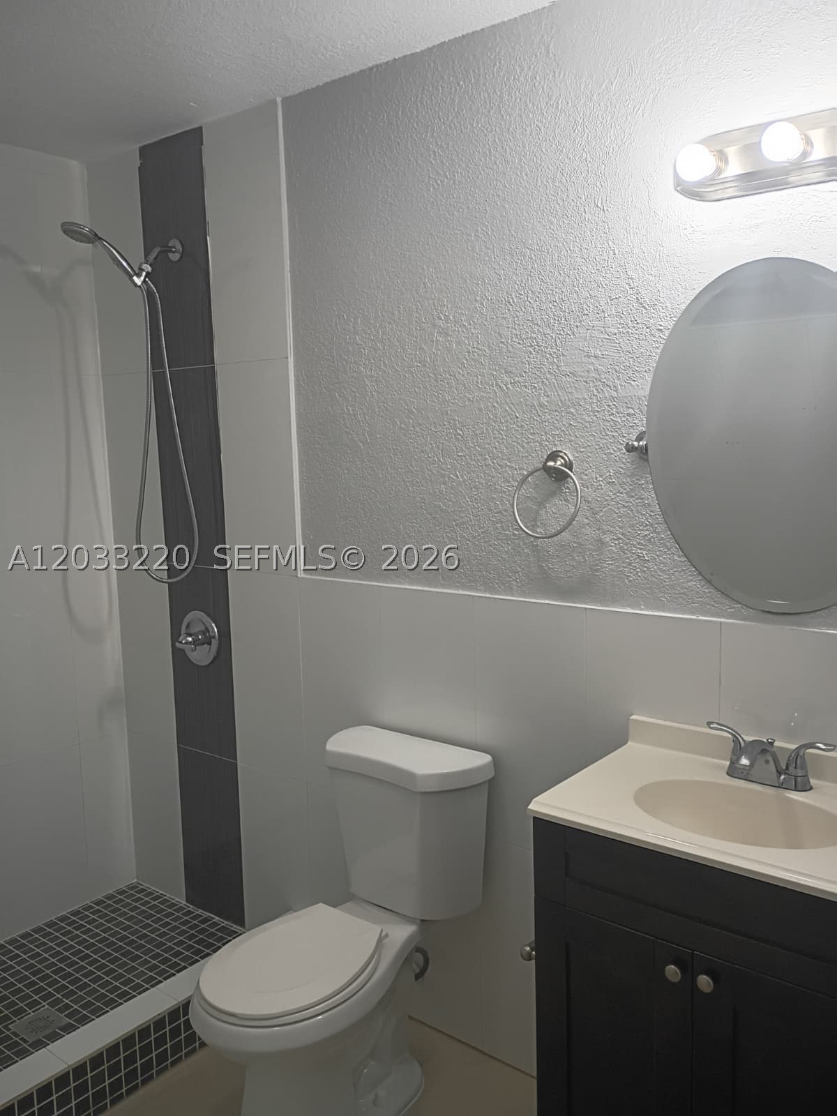 BOWLING GREEN - Residential Lease