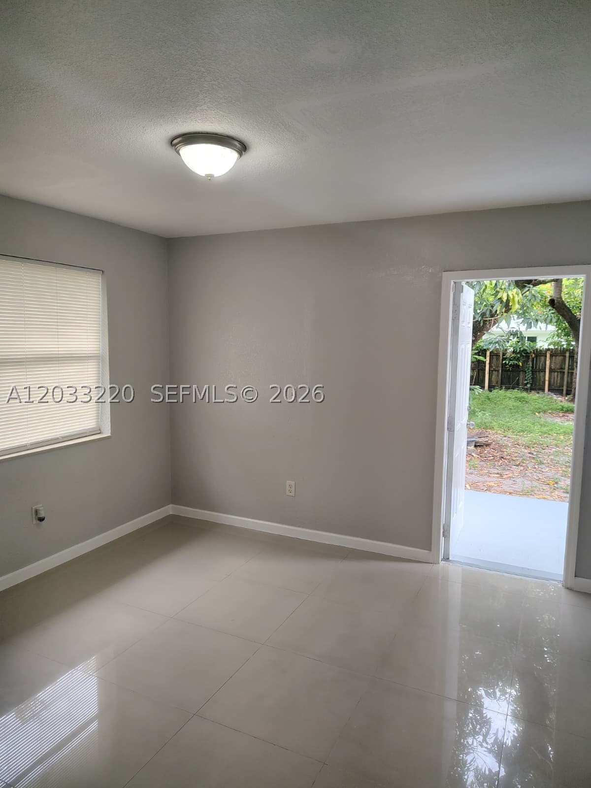 BOWLING GREEN - Residential Lease