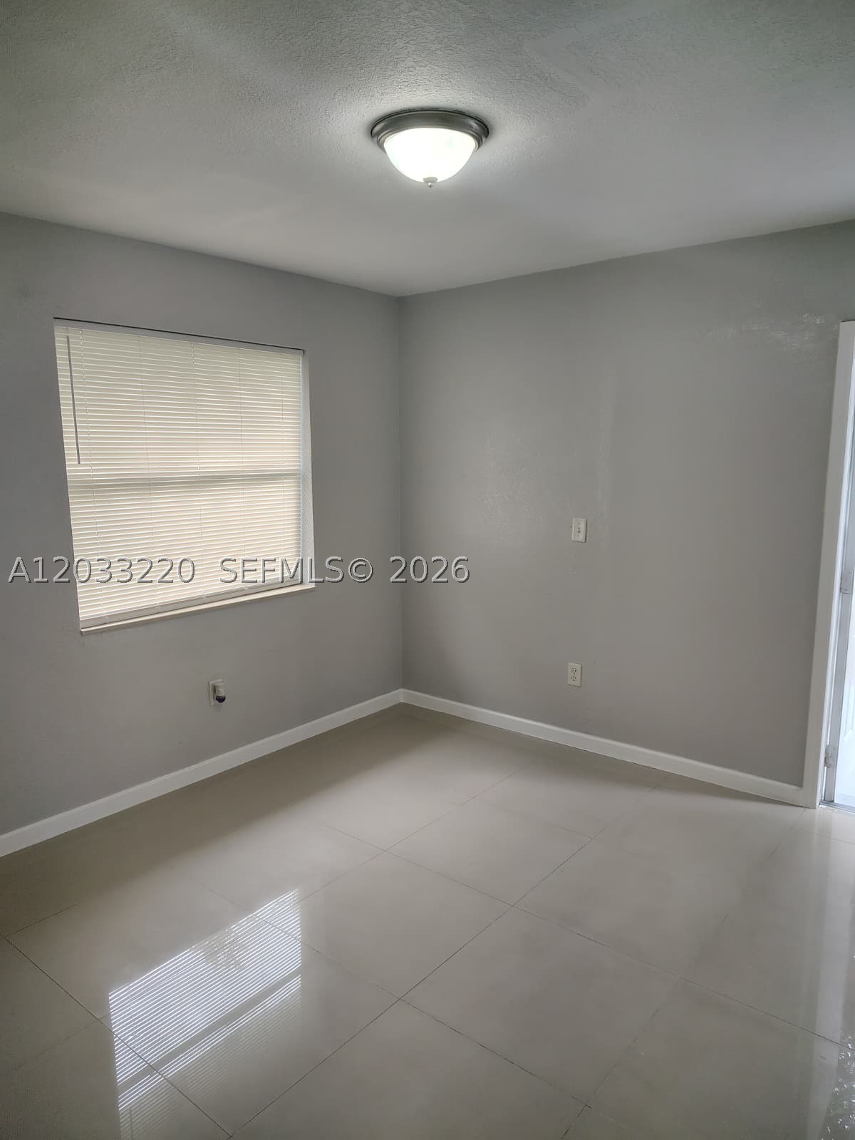 BOWLING GREEN - Residential Lease