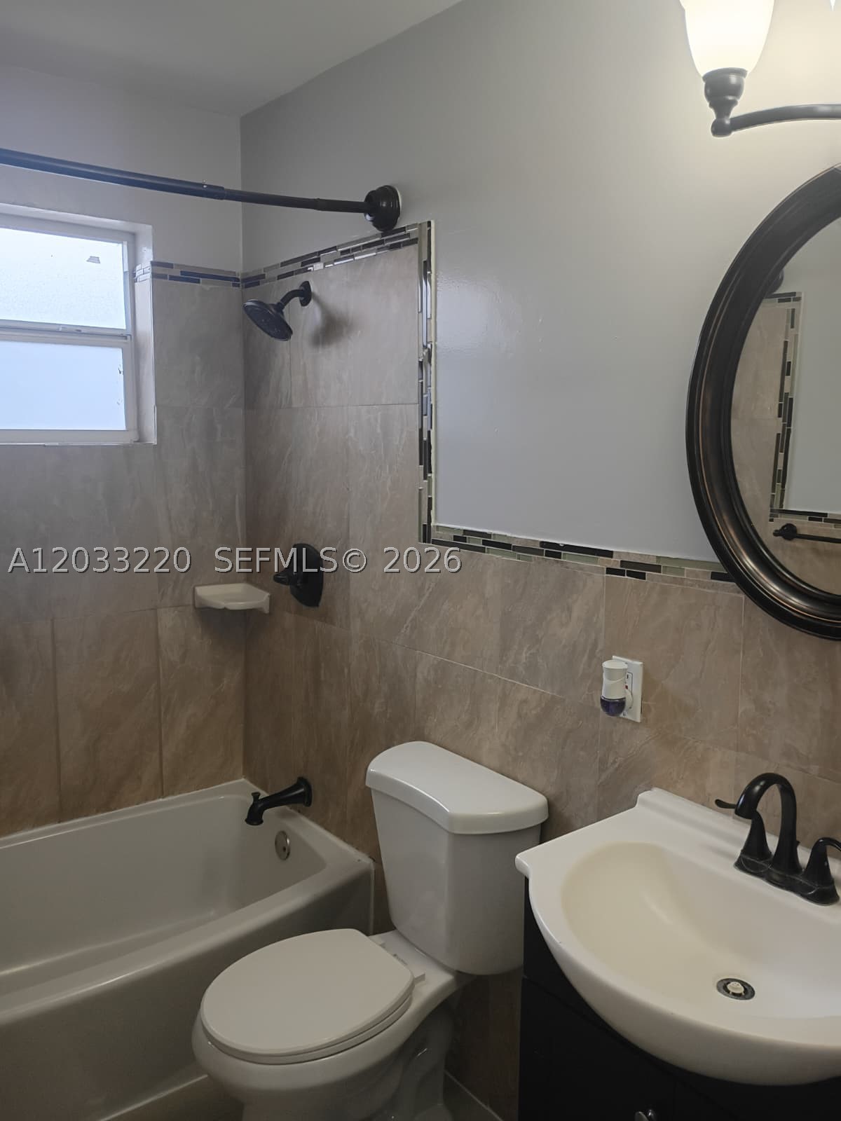BOWLING GREEN - Residential Lease