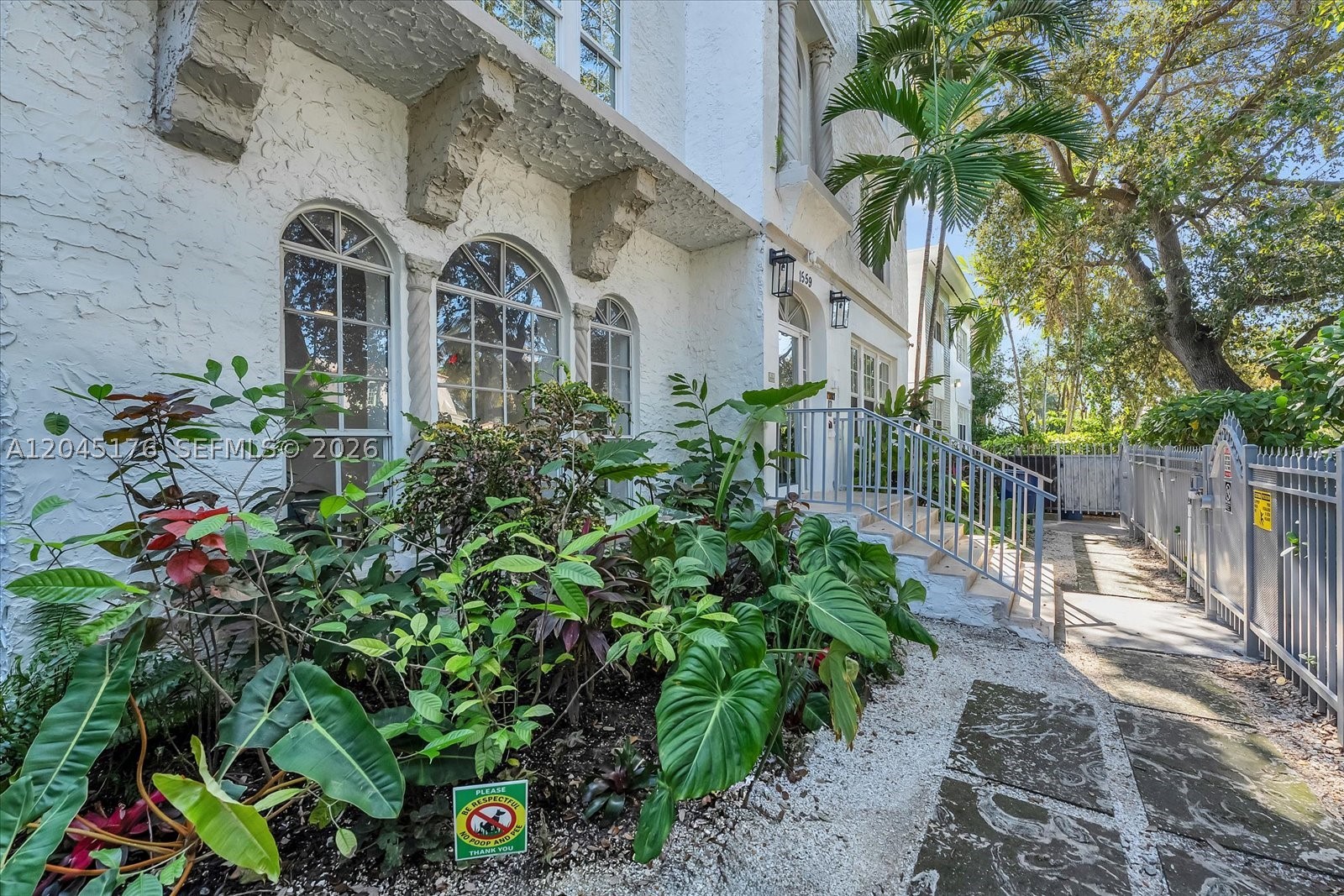 LINCOLN VIEW CONDO - Residential Lease