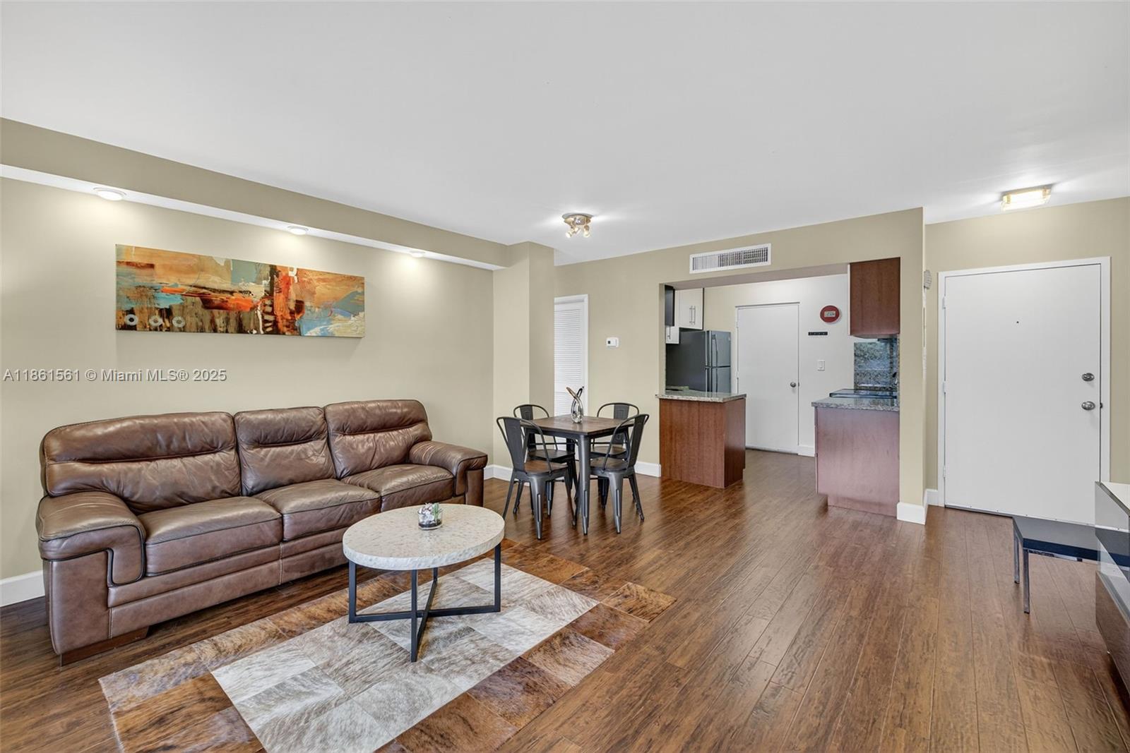 CORAL LAKE TOWER CONDO - Residential Lease