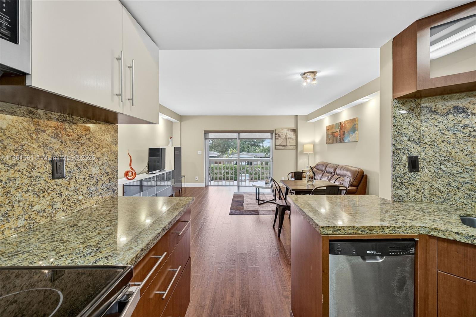 CORAL LAKE TOWER CONDO - Residential Lease