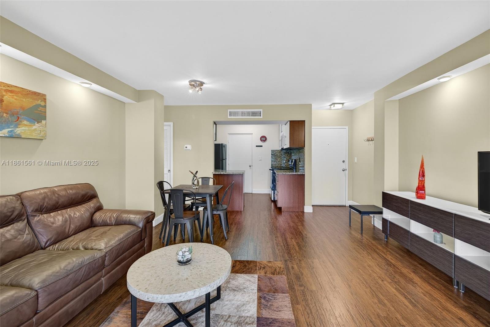 CORAL LAKE TOWER CONDO - Residential Lease